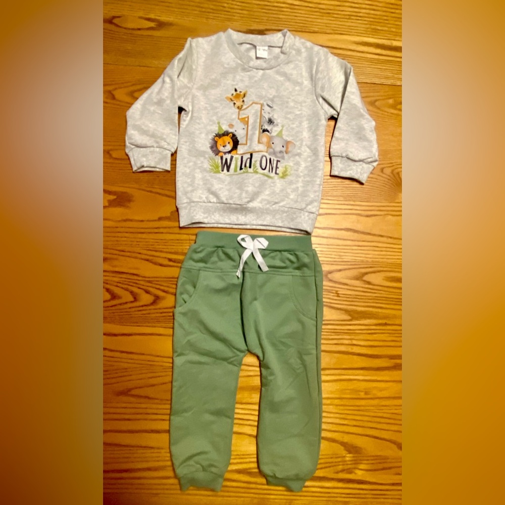 Gray Kids Shirt with Giraffe Print